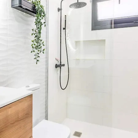 Apartment Modern Balcony House - Solarium Terrace - Parking Arafo