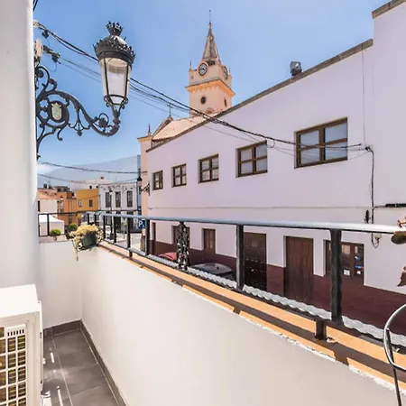 Modern Balcony House - Solarium Terrace - Parking Apartment