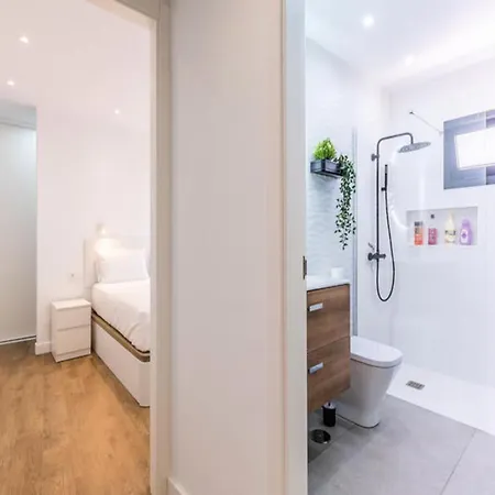 Modern Balcony House - Solarium Terrace - Parking Apartamento