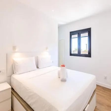 Modern Balcony House - Solarium Terrace - Parking